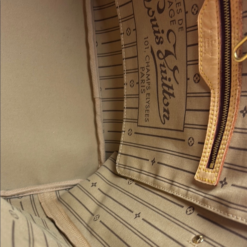 Louis Vuitton Monogram Brown Tan Tote with Leather Trim - Picture 10 of 17